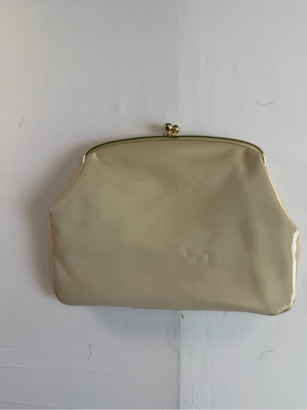 Vintage Ingber Classic Cream Patent Kiss-Lock Wristlet Clutch - Picture 1 of 8